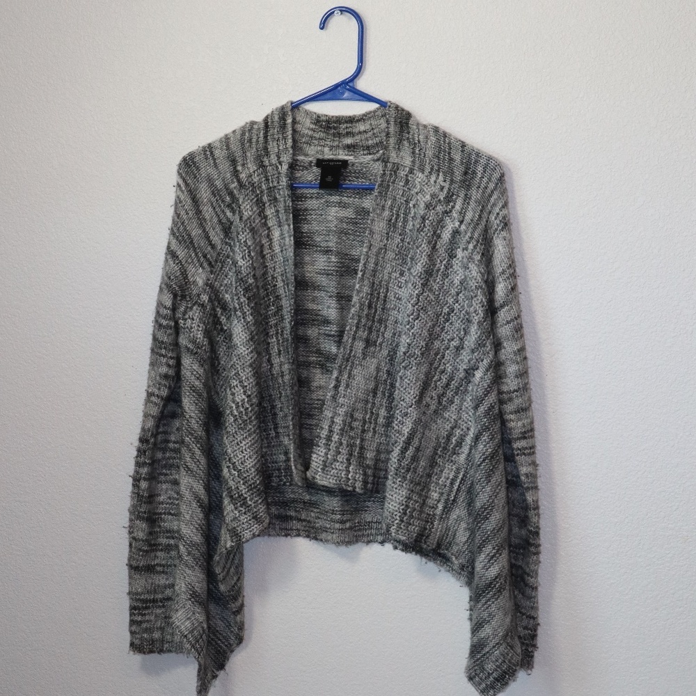 Cardigan Greyish White